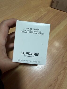 La Prairie White Eye Treatment Box - White